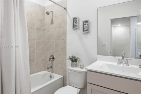 Купить таунхаус в Хомстед, Флорида 3 спальни, 156.08м2, № 2422850 - фото 15