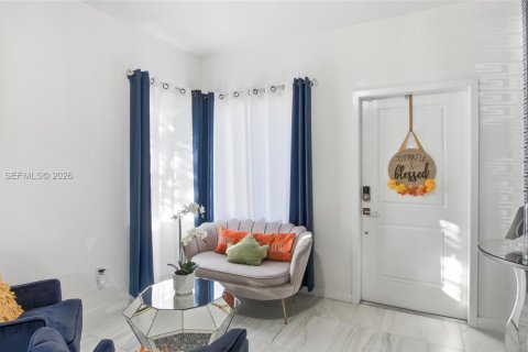 Купить таунхаус в Хомстед, Флорида 3 спальни, 156.08м2, № 2422850 - фото 5