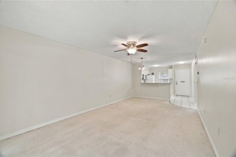 Condo in Clearwater, Florida, 2 bedrooms  № 2370845 - photo 5