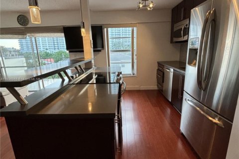Condominio en venta en Miami Beach, Florida, 2 dormitorios, 92.16 m2 № 2034731 - foto 7