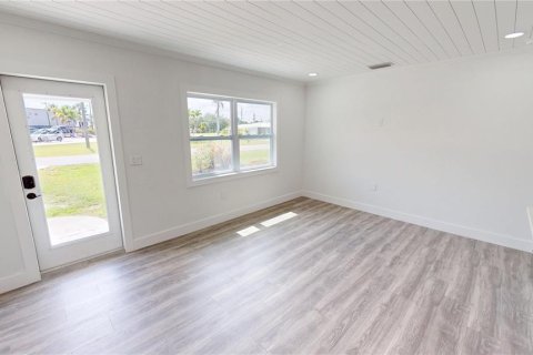 Casa en venta en Punta Gorda, Florida, 3 dormitorios, 93.65 m2 № 1744999 - foto 5