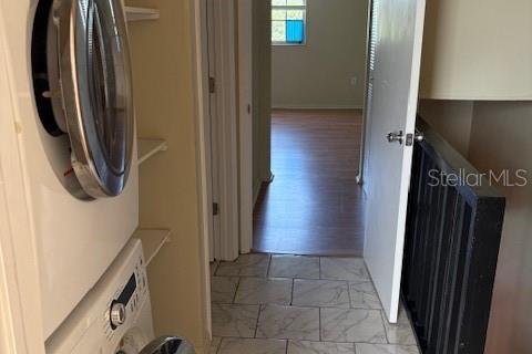 Condominio en alquiler en Brandon, Florida, 2 dormitorios, 97.55 m2 № 1906372 - foto 9