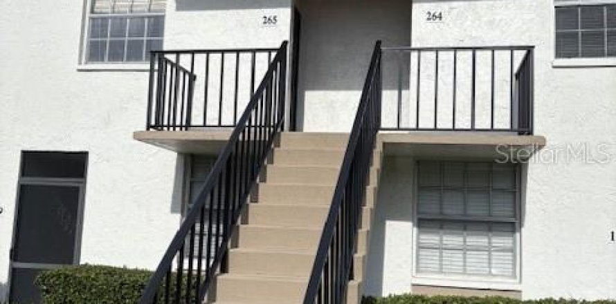 Condominio en Brandon, Florida, 2 dormitorios № 1906372
