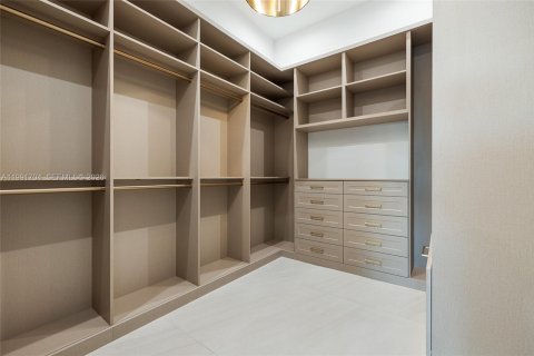 Купить виллу или дом в Палм-Бич-Гарденс, Флорида 3 комнаты, 466.37м2, № 2052664 - фото 11