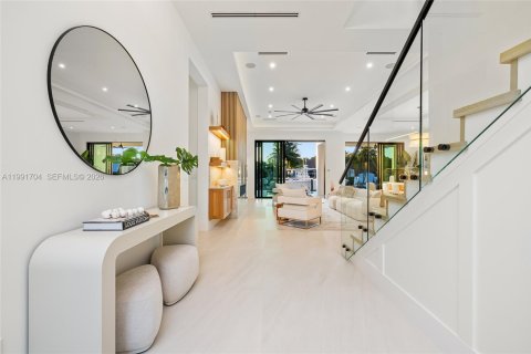 Купить виллу или дом в Палм-Бич-Гарденс, Флорида 3 комнаты, 466.37м2, № 2052664 - фото 12