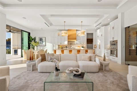 Купить виллу или дом в Палм-Бич-Гарденс, Флорида 3 комнаты, 466.37м2, № 2052664 - фото 3