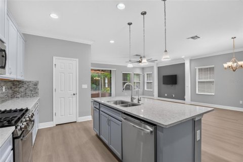 Villa ou maison à vendre à Apollo Beach, Floride: 4 chambres, 196.4 m2 № 2416480 - photo 13