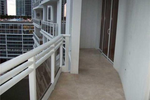 Condo in Miami, Florida, 1 bedroom № 2035284 - photo 6