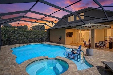 Casa en venta en Lutz, Florida, 4 dormitorios, 324.6 m2 № 2324564 - foto 4