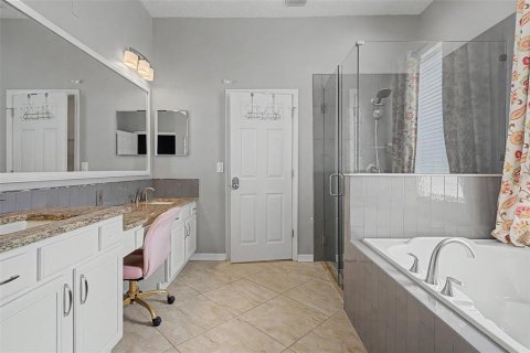 Casa en venta en Lutz, Florida, 4 dormitorios, 324.6 m2 № 2324564 - foto 19