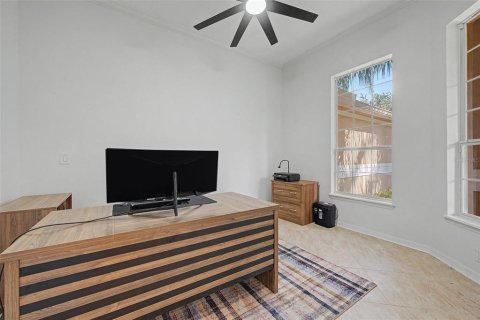 Casa en venta en Lutz, Florida, 4 dormitorios, 324.6 m2 № 2324564 - foto 6