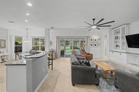 Casa en venta en Lutz, Florida, 4 dormitorios, 324.6 m2 № 2324564 - foto 8