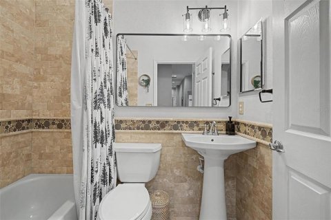 Casa en venta en Lutz, Florida, 4 dormitorios, 324.6 m2 № 2324564 - foto 28