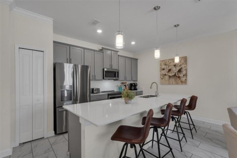 Touwnhouse à vendre à Kissimmee, Floride: 4 chambres, 177.81 m2 № 2347327 - photo 11