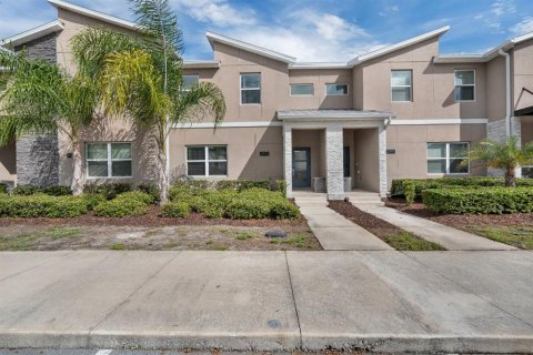 Touwnhouse à vendre à Kissimmee, Floride: 4 chambres, 177.81 m2 № 2347327 - photo 5