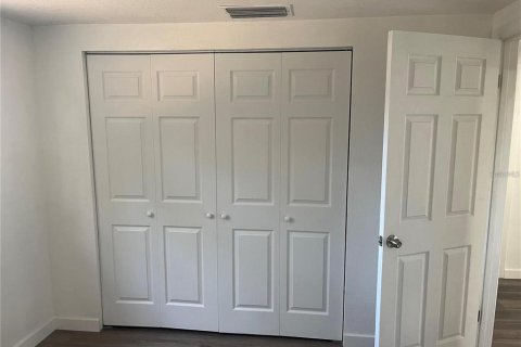 Casa en venta en Sarasota, Florida, 2 dormitorios, 70.61 m2 № 1778322 - foto 12