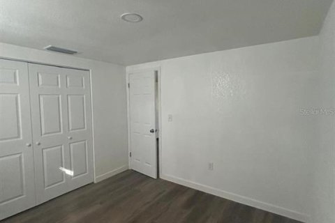 Casa en venta en Sarasota, Florida, 2 dormitorios, 70.61 m2 № 1778322 - foto 11