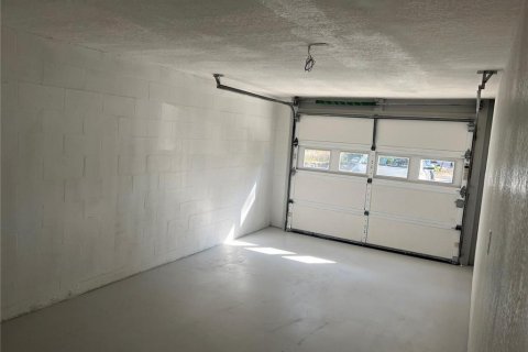 Casa en venta en Sarasota, Florida, 2 dormitorios, 70.61 m2 № 1778322 - foto 13
