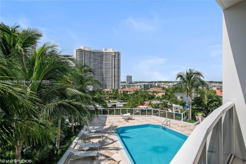 Condo in Aventura, Florida, 3 bedrooms  № 1818536 - photo 17