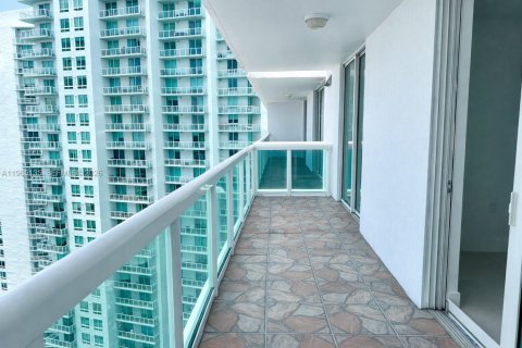 Condo in Miami, Florida, 1 bedroom  № 2026901 - photo 22
