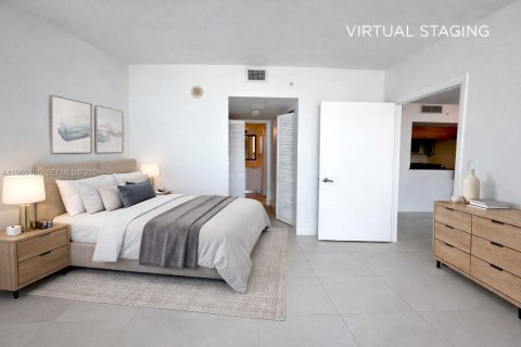 Condo in Miami, Florida, 1 bedroom  № 2026901 - photo 18