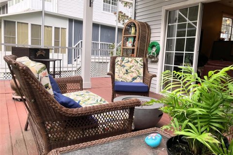 Condo in Lutz, Florida, 3 bedrooms № 2221372 - photo 10