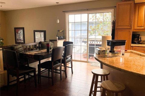 Condo in Lutz, Florida, 3 bedrooms № 2221372 - photo 5