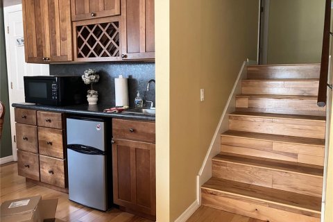 Condo in Lutz, Florida, 3 bedrooms № 2221372 - photo 27