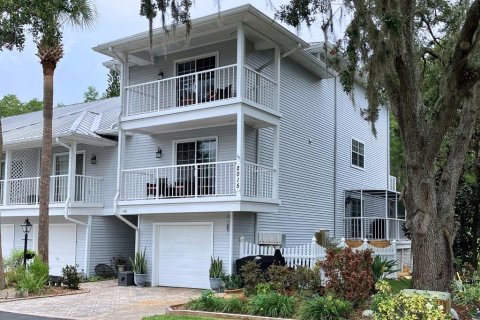 Condo in Lutz, Florida, 3 bedrooms № 2221372