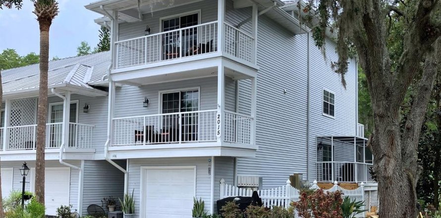 Condo in Lutz, Florida, 3 bedrooms № 2221372