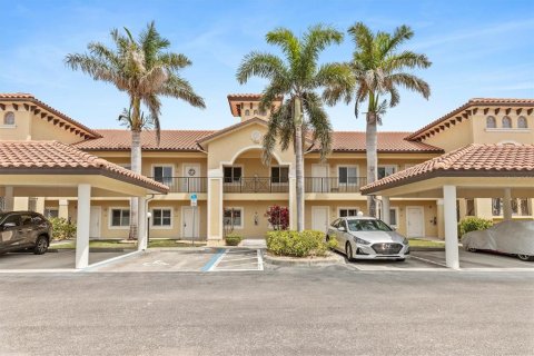 Condo in Punta Gorda, Florida, 3 bedrooms № 2210876