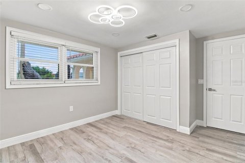 Villa ou maison à vendre à New Port Richey, Floride: 3 chambres, 171.59 m2 № 2210135 - photo 8