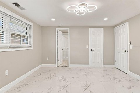 Villa ou maison à vendre à New Port Richey, Floride: 3 chambres, 171.59 m2 № 2210135 - photo 13