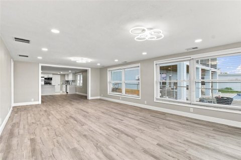 Villa ou maison à vendre à New Port Richey, Floride: 3 chambres, 171.59 m2 № 2210135 - photo 29