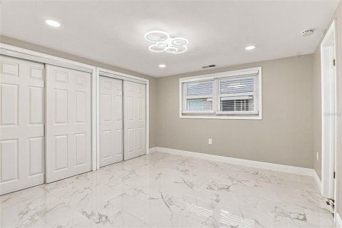 Villa ou maison à vendre à New Port Richey, Floride: 3 chambres, 171.59 m2 № 2210135 - photo 12