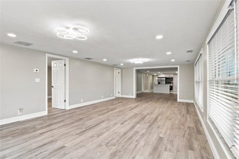 Villa ou maison à vendre à New Port Richey, Floride: 3 chambres, 171.59 m2 № 2210135 - photo 27