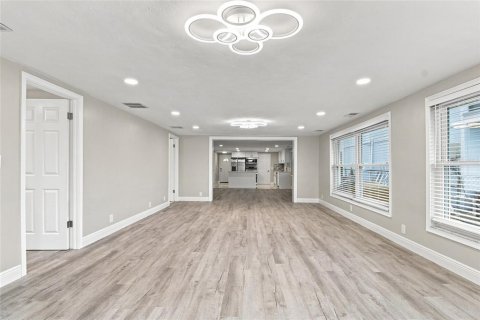 Villa ou maison à vendre à New Port Richey, Floride: 3 chambres, 171.59 m2 № 2210135 - photo 28