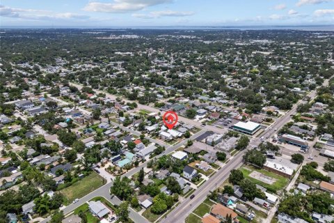 Снять в аренду виллу или дом в Сент-Питерсберг, Флорида 3 комнаты, 63.64м2, № 2198997 - фото 30
