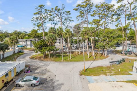 Immobilier commercial à vendre à South Daytona, Floride № 2171081 - photo 19