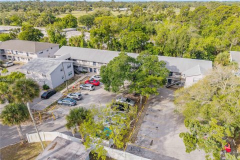 Immobilier commercial à vendre à South Daytona, Floride № 2171081 - photo 8