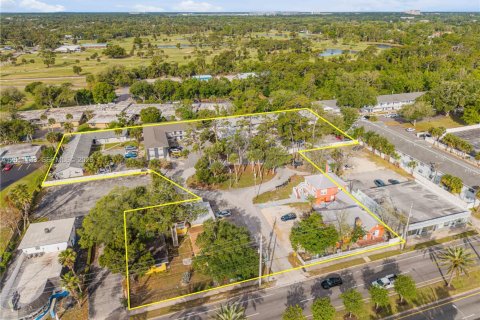 Immobilier commercial à South Daytona, Floride № 2171081