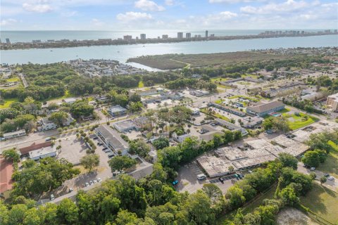 Immobilier commercial à vendre à South Daytona, Floride № 2171081 - photo 22