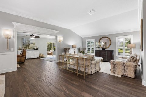 House in The Villages, Florida 3 bedrooms, 262.82 sq.m. № 2223392 - photo 13
