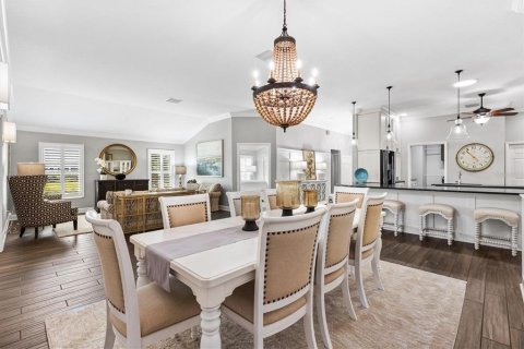 House in The Villages, Florida 3 bedrooms, 262.82 sq.m. № 2223392 - photo 14