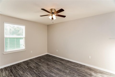 Casa en venta en Dade City, Florida, 4 dormitorios, 182.27 m2 № 2198761 - foto 11