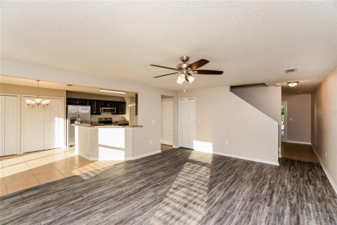 Casa en venta en Dade City, Florida, 4 dormitorios, 182.27 m2 № 2198761 - foto 3