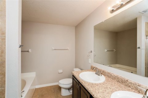 Casa en venta en Dade City, Florida, 4 dormitorios, 182.27 m2 № 2198761 - foto 9
