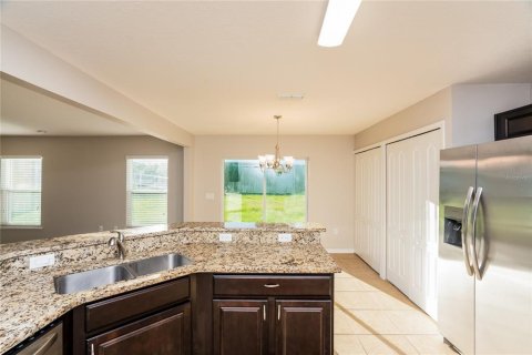 Casa en venta en Dade City, Florida, 4 dormitorios, 182.27 m2 № 2198761 - foto 5