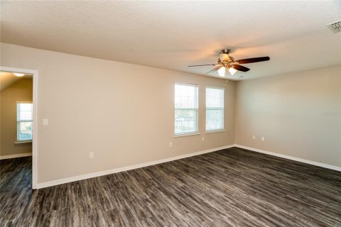 Casa en venta en Dade City, Florida, 4 dormitorios, 182.27 m2 № 2198761 - foto 16