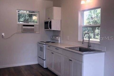 Apartment in Tavares, Florida 1 bedroom, 28.52 sq.m. № 1670842 - photo 6